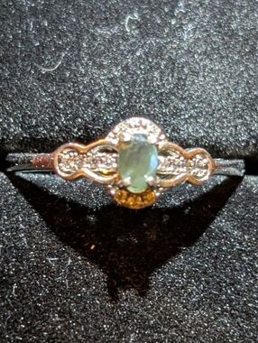 .22ct Sterling Silver Alexandrite Accent Ring with Clear Crystal Details